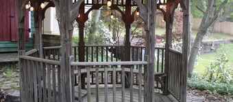 Cozy home with breathtaking backyard view. Uber Eats card with 5 or more days