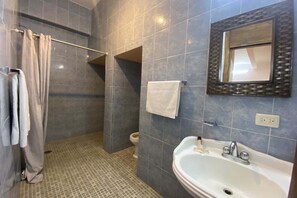 Chambre Double Standard | Salle de bain