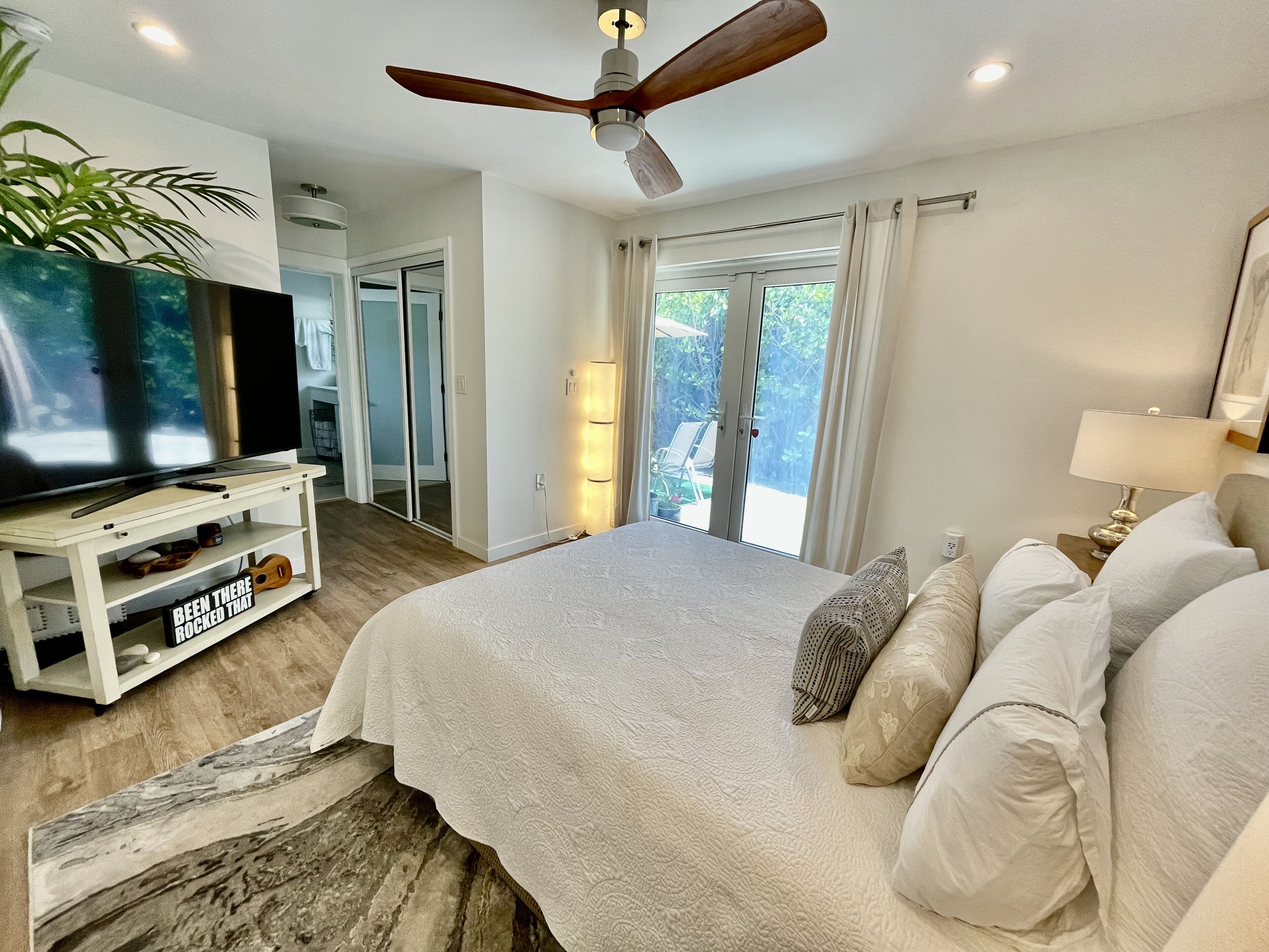 1 BR Private Guest House, well-appointed with every amenity