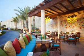 Outdoor dining - Studio with amazing views of Cabo! (Cabo San Lucas)