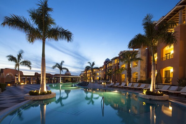 Outdoor pool - Studio with amazing views of Cabo! (Cabo San Lucas)