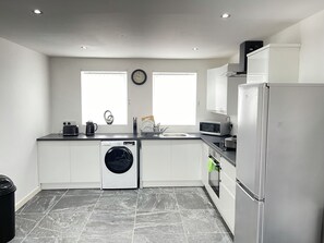 مستلزمات طهي/أطباق/أوعية