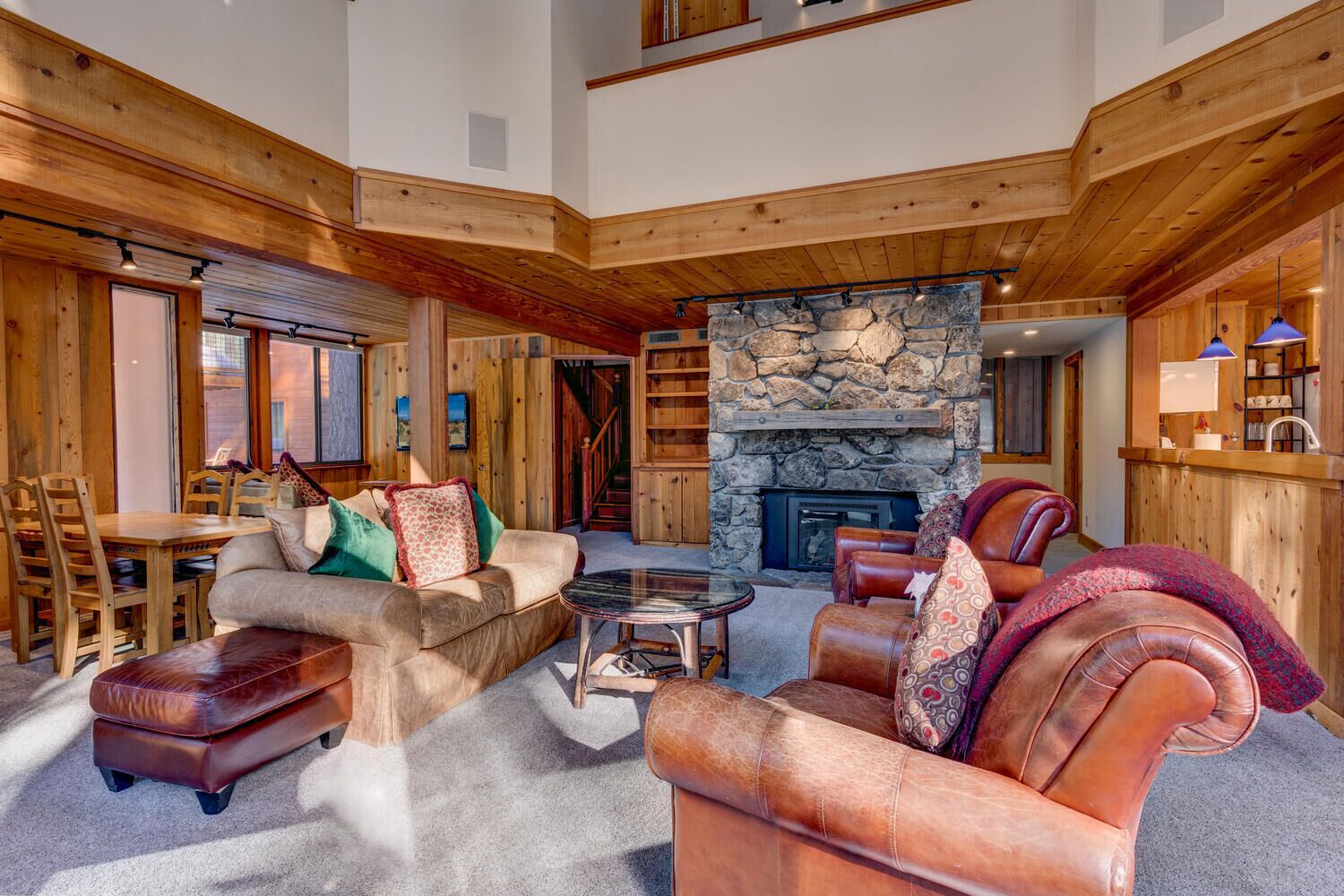 Snowbird Retreat at Northstar - Beautiful 4BR with Private Hot Tub, Free Ski Shuttle, HOA Amenities