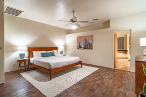 3 camere, una scrivania, ferro/asse da stiro, Wi-Fi