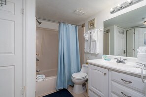 Shower, hair dryer, towels - 208 Beachfront Bliss: Gulf Views, Pool & Pet-Friendly (Fort Myers Beach)