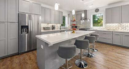 Miramar Beach House. A short walk to the beach.