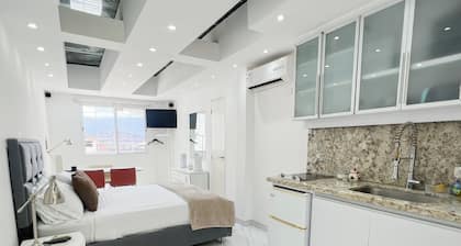 A house with views in Caracas in a safe area I