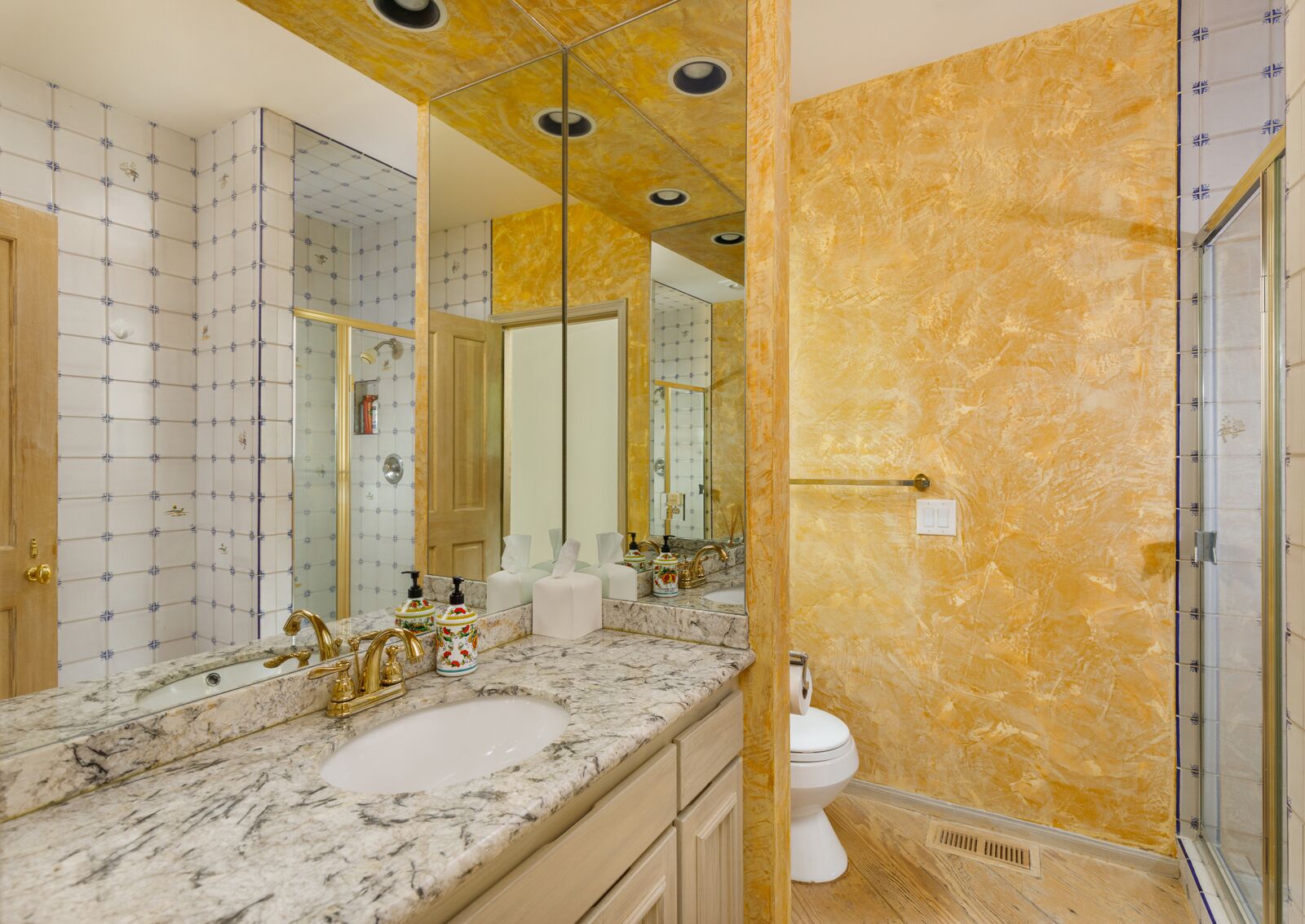 Seattle Waterfront Mansion on Lake WA