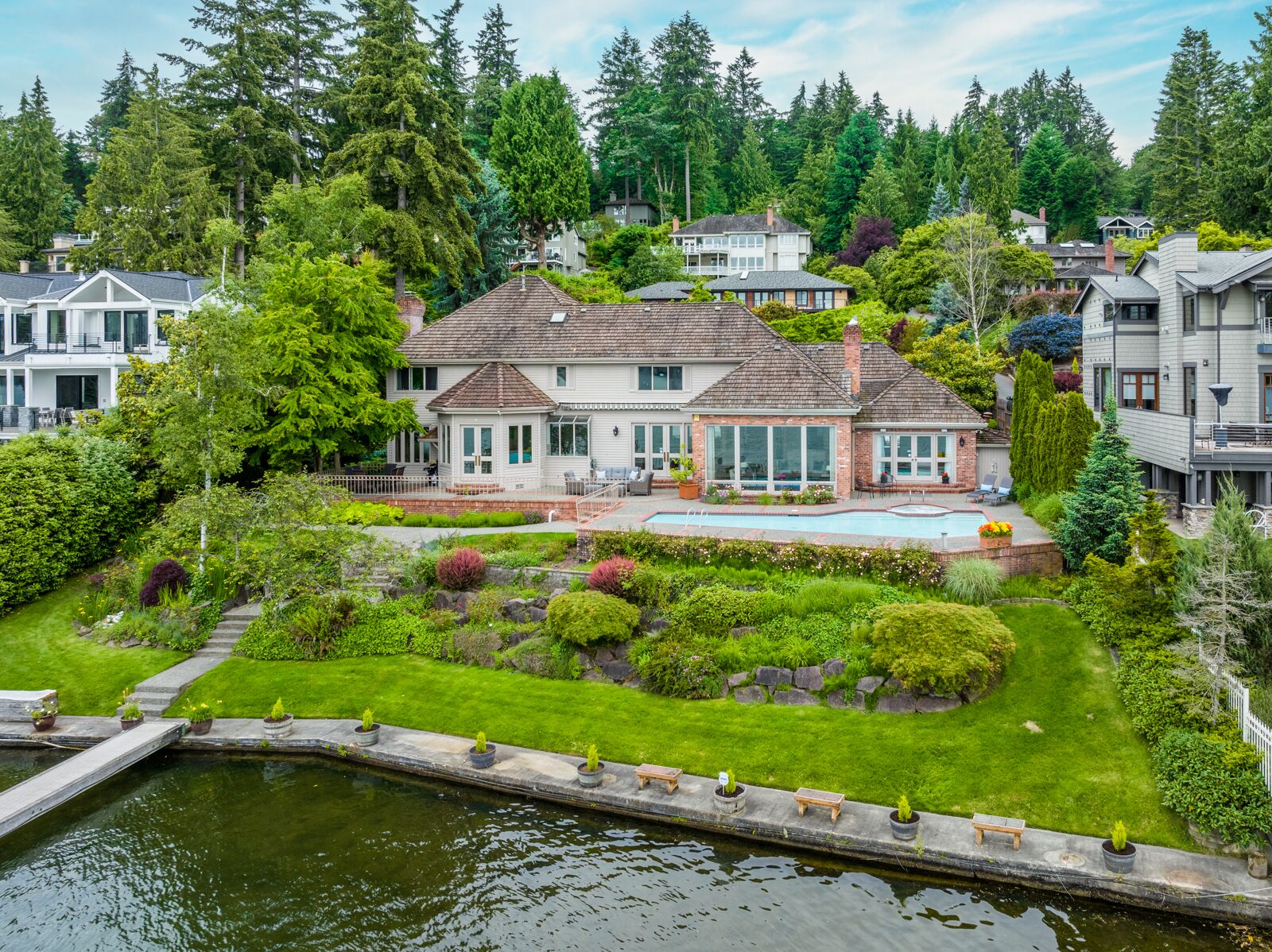 Seattle Waterfront Mansion on Lake WA