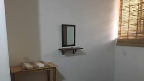 Laptop workspace, WiFi (free) - Casa EL PUNTO (Los Llanos de Temalhuacán)