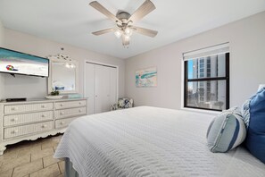 3 habitaciones, tabla de planchar con plancha, wifi y ropa de cama 