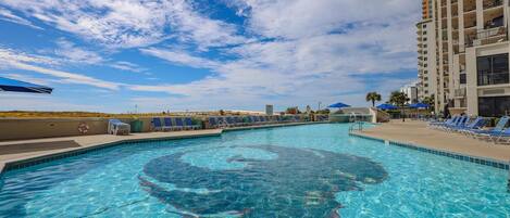 Una piscina techada, una piscina climatizada