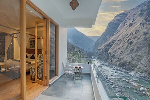 Luxury Room, Balcony, River View | Water view