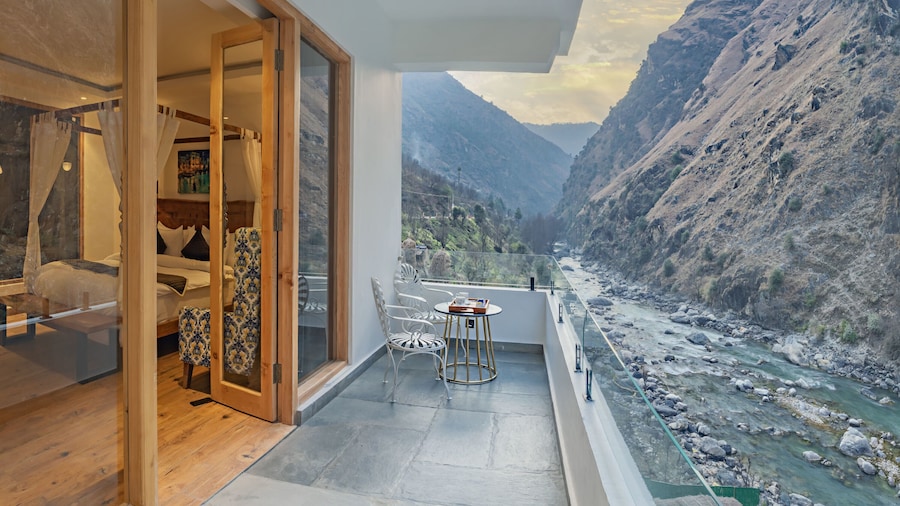 Echor Palm Bliss Riverside Resort & Spa Kasol