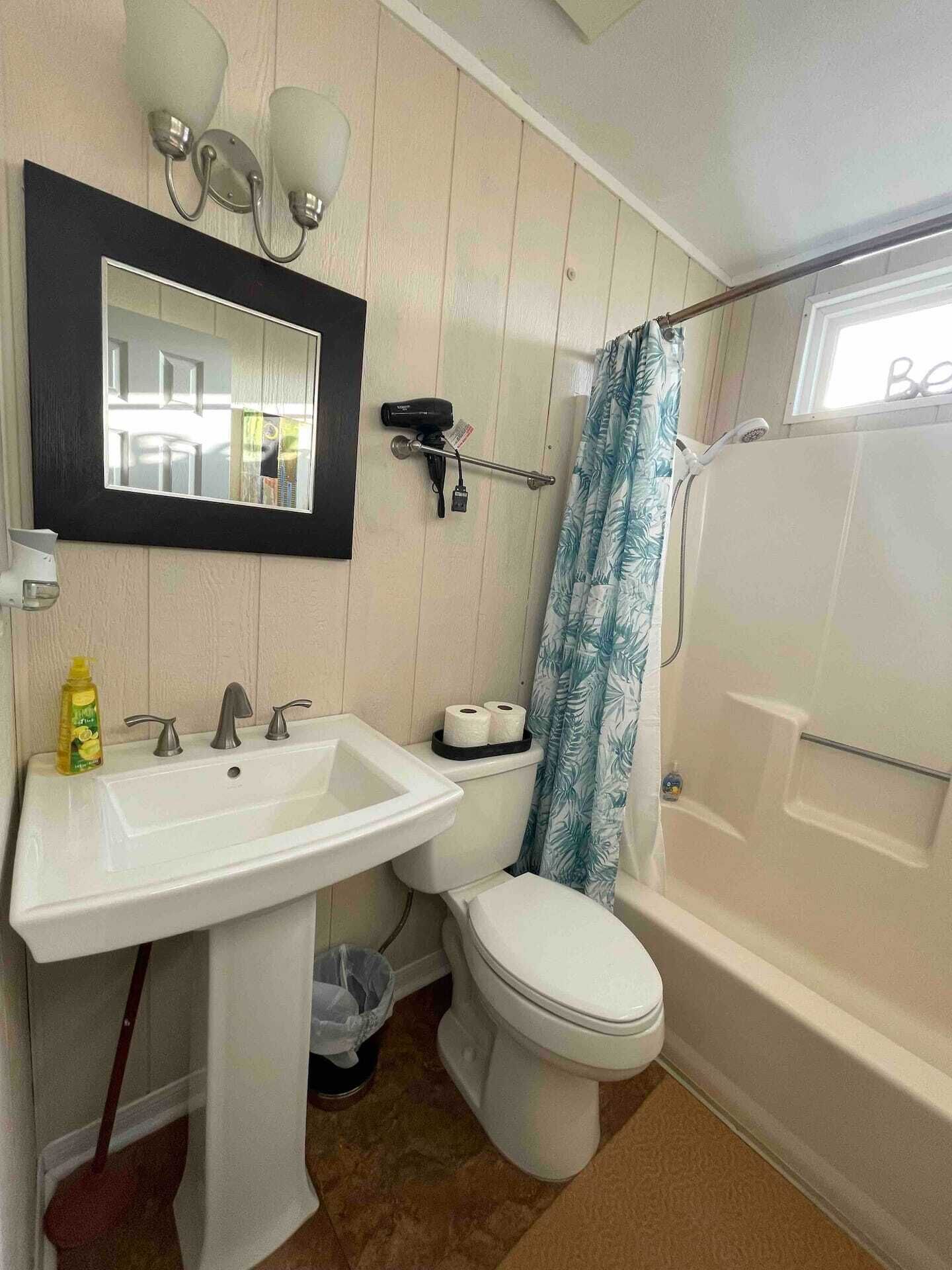 Cozy and Clean steps from the beach. Gulf views <3