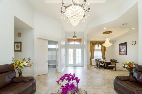 Prodigious 4 Bedroom, 4.5 Bathroom Manor w/ Pool