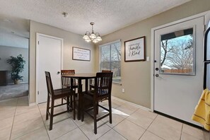 Dining - Modern Pflugerville Home Near Austin and Tech Hub (Pflugerville)