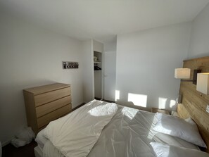 4 habitaciones, caja de seguridad en la habitación y wifi