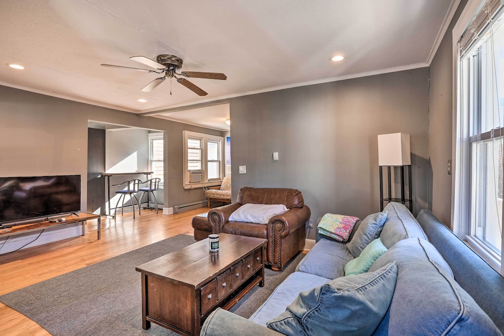 Pet-Friendly Belmar Cottage < 1 Mi to Beach!