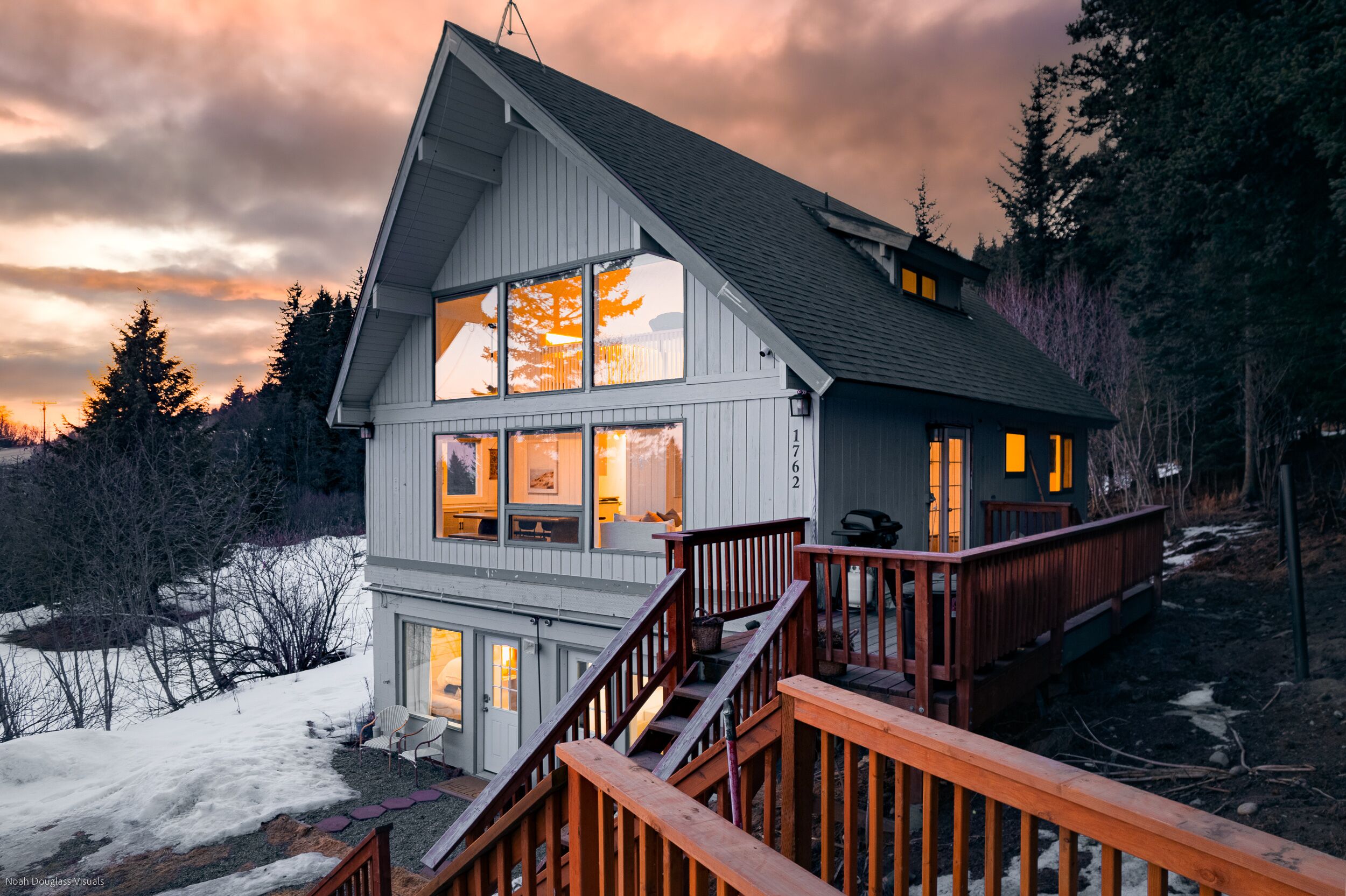 Contemporary Studio Apartment in Great Location