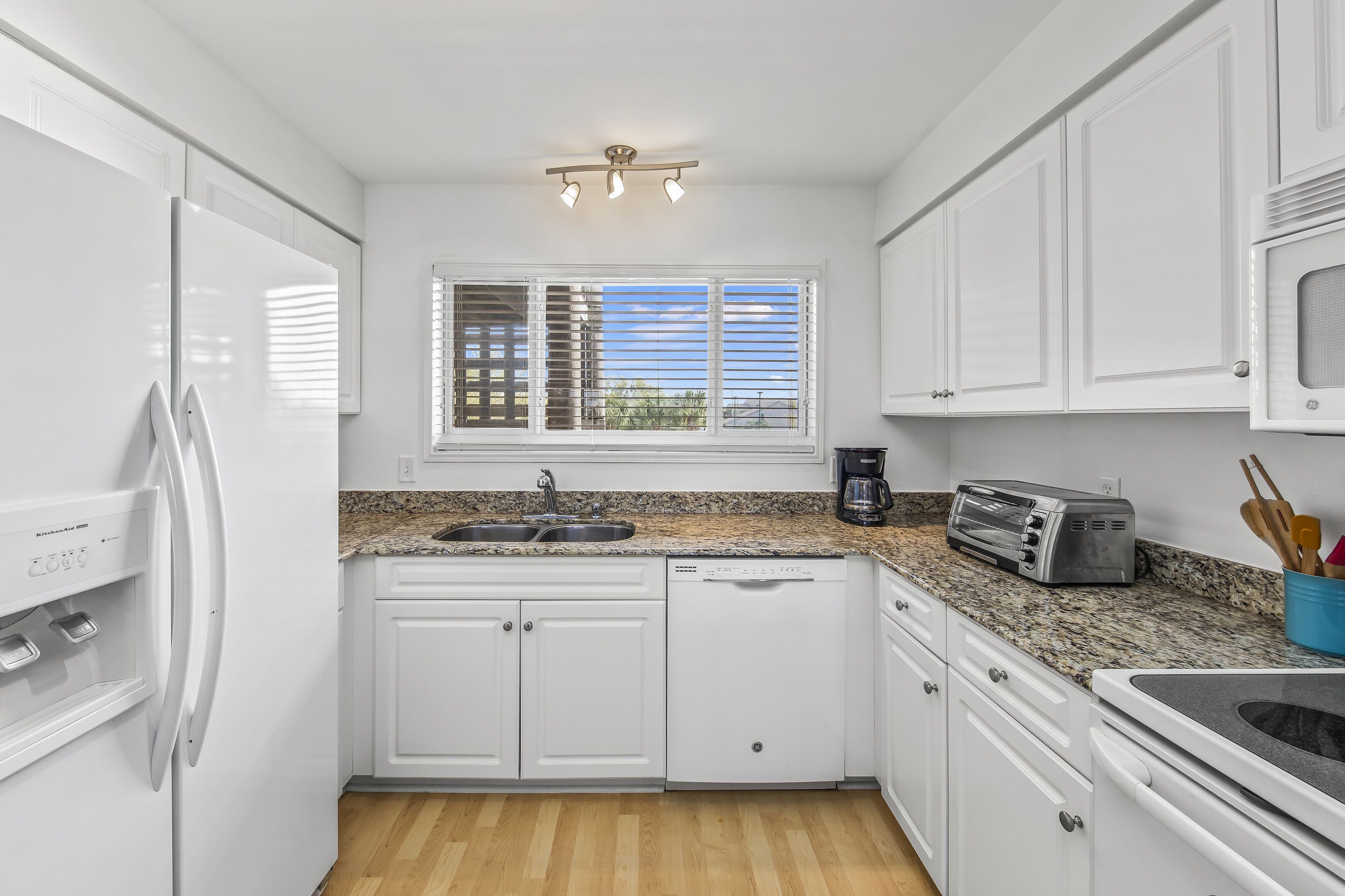 Walk to FloraBama | 2 Pools | 2 Boat Docks w/Slips | My Beach Getaways