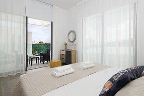 3 bedrooms, iron/ironing board, Internet, bed sheets - Queen Valeria Villa - Walking to Kalamies Beach (Protaras)