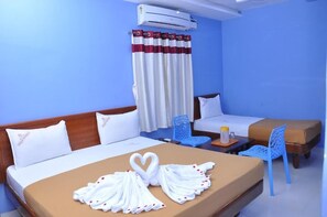 Egyptian cotton sheets, premium bedding, free WiFi