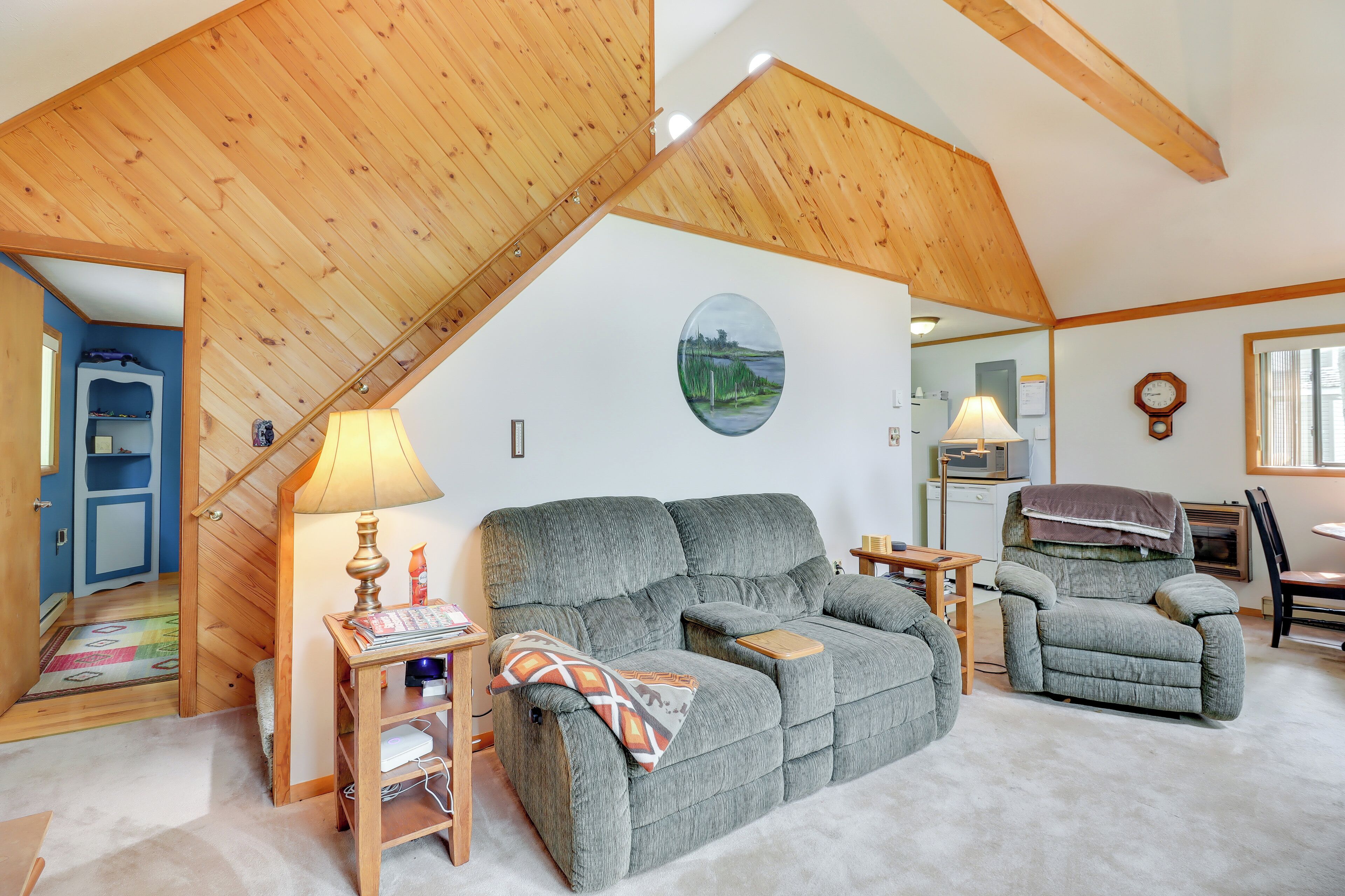 Spacious Pocono Lake Cabin w/ Community Amenities!