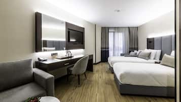 Triple Room | Minibar, desk, laptop workspace, soundproofing