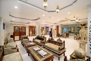 Lobby - The Heritage Palace (Jaipur)