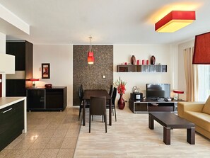 Unclassified image, 4 of 24, button