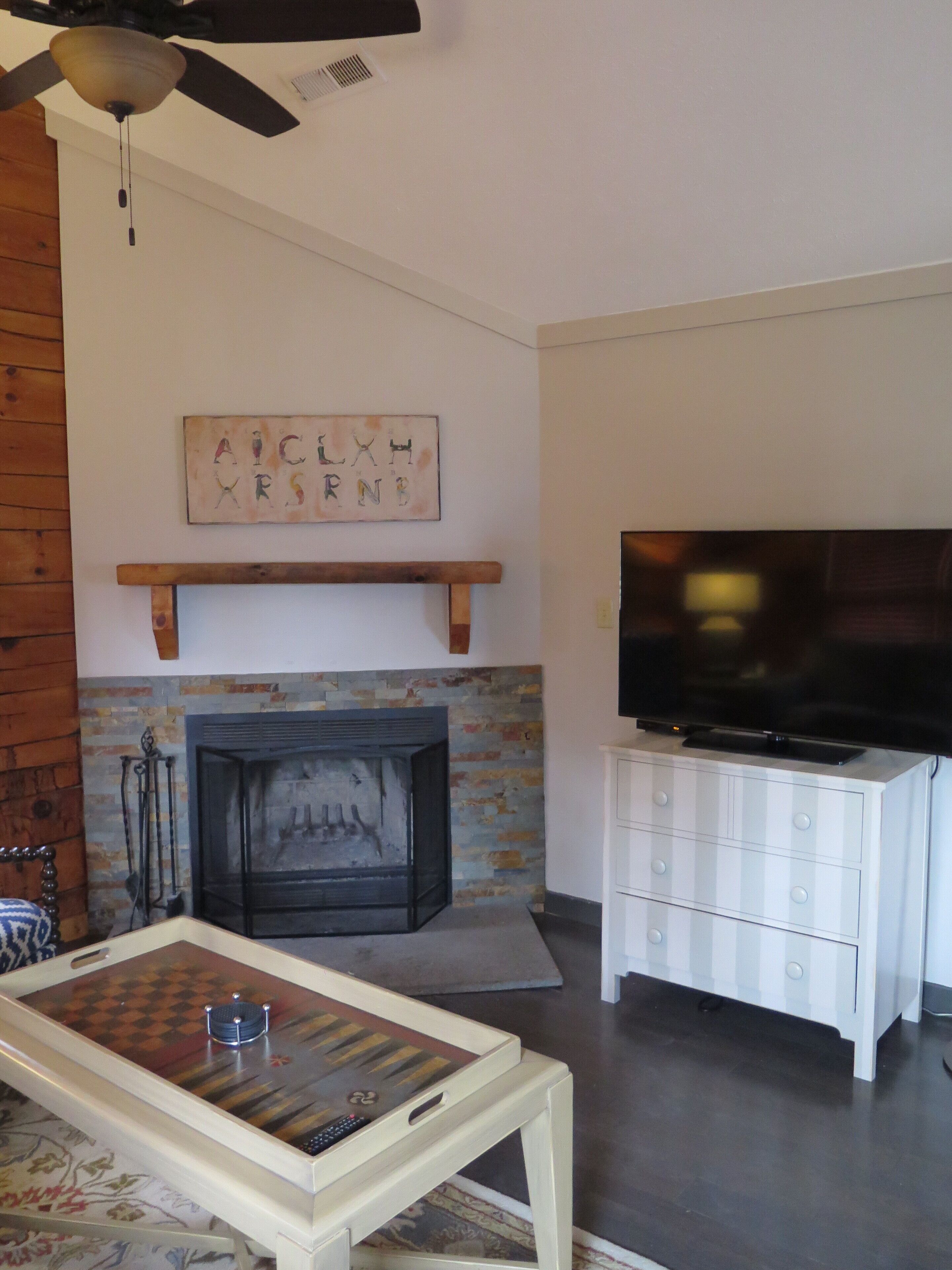 Shenandoah Crossing Resort - 2 bedroom fully furnished Cabin