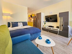 1 bedroom, WiFi, bed sheets