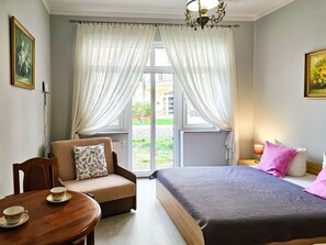 1 bedroom, WiFi, bed sheets