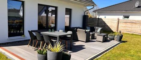 屋外ダイニングエリア