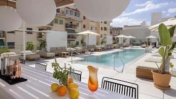 Indoor pool, outdoor pool, sun loungers