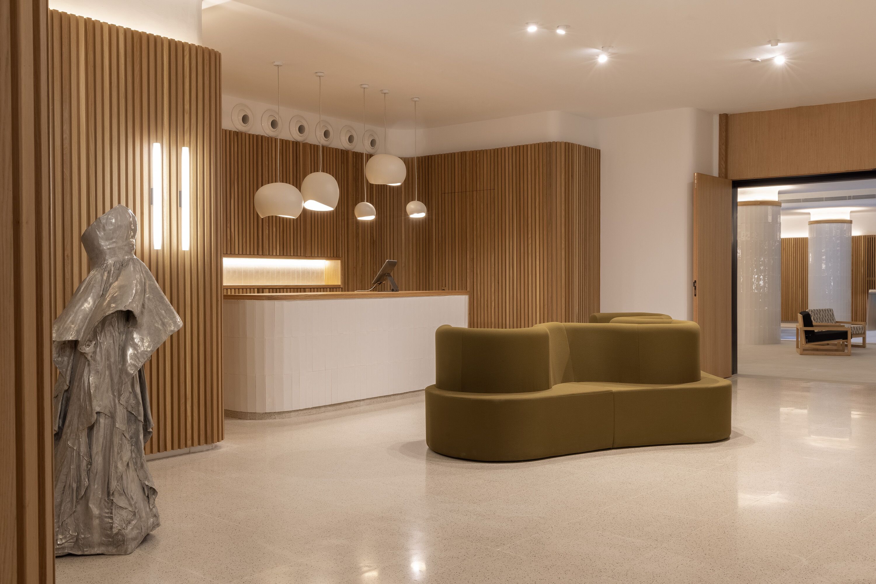 couples treatment room(s), sauna, steam room, body treatments