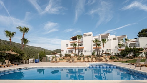 Apartamentos Blanco Sol