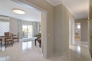 Dining - 'Vilamoura Apartment 3 bedroom' with Sea View, Terraces, Shared Pool & Wi-Fi (Vilamoura)