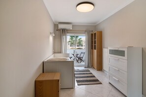 Interior - 'Vilamoura Apartment 3 bedroom' with Sea View, Terraces, Shared Pool & Wi-Fi (Vilamoura)