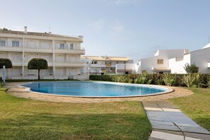 Pool - 'Vilamoura Apartment 3 bedroom' with Sea View, Terraces, Shared Pool & Wi-Fi (Vilamoura)