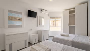 3 slaapkamers, een strijkplank/strijkijzer, gratis wifi, beddengoed