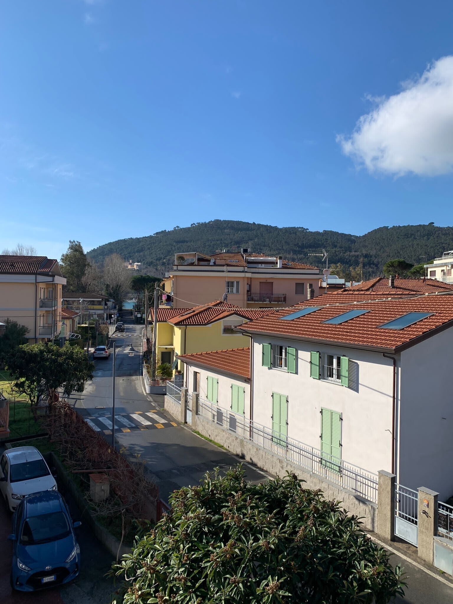 Parkplätze auf dem Gelände