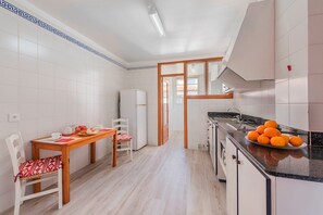 Fridge, microwave, oven, stovetop - Apartment 'Bressol Miguel 3ºB' with Mountain View, Pool, Balcony, A/C & Wi-Fi (Puerto Pollensa)