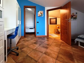2 chambres, bureau, fer et planche à repasser, Wi-Fi gratuit