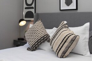 3 chambres, fer et planche à repasser, lit de bébé portatif, Wi-Fi