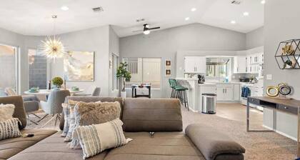 Sail in Sky - Remodeled 3BR Vegas Spa and Pool!