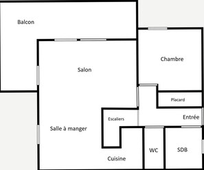 A hotel layout with a balcony, salon, kitchen, WC, SDB, and entrance.