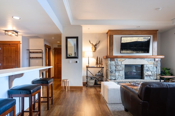 TV, fireplace, stereo