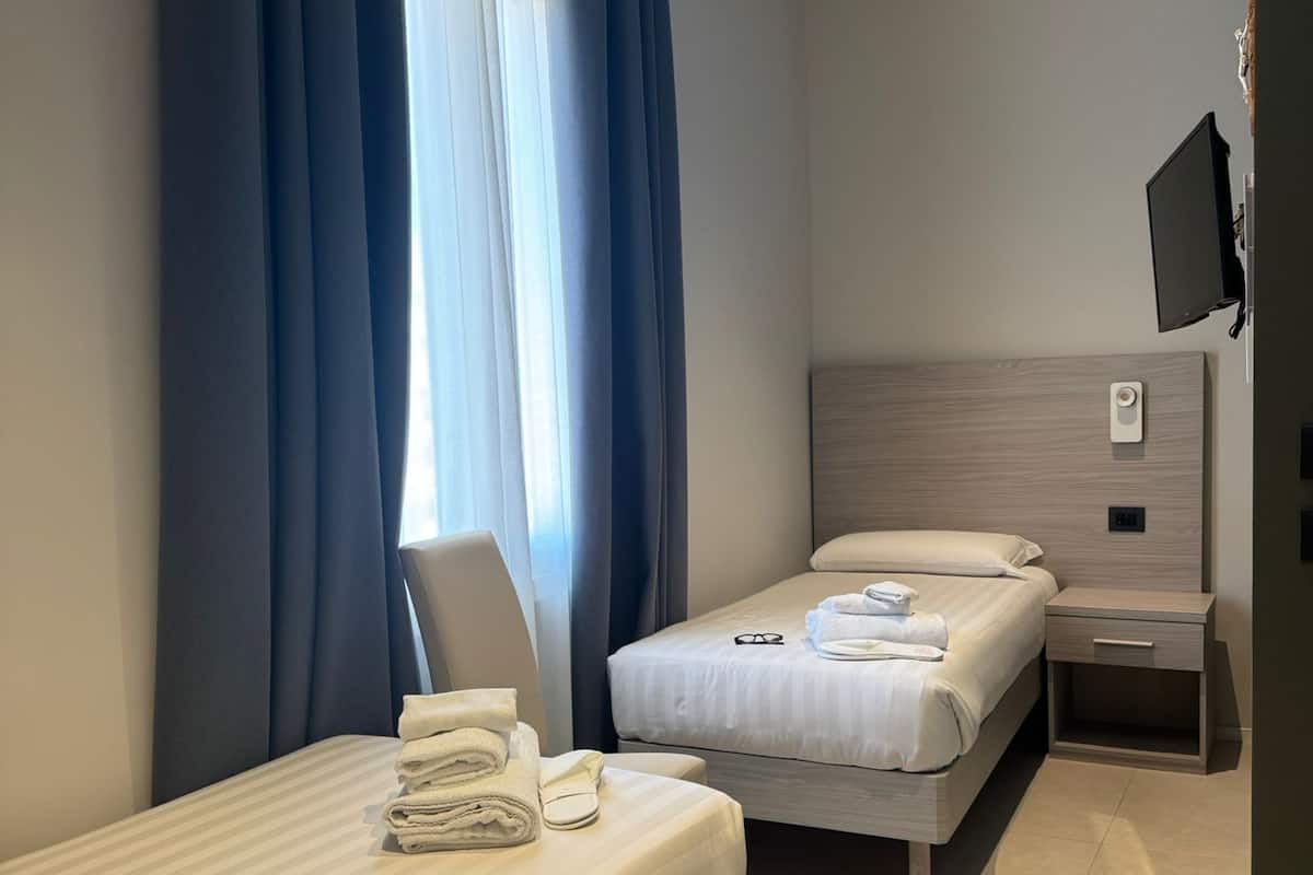 Camera Superior Accesso Disabile | Ropa de cama de alta calidad, camas con pillow-top y minibar